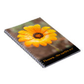 Schöne Orange Daisy Blume Die Kunst der Erde Notizblock (Rechte Seite)