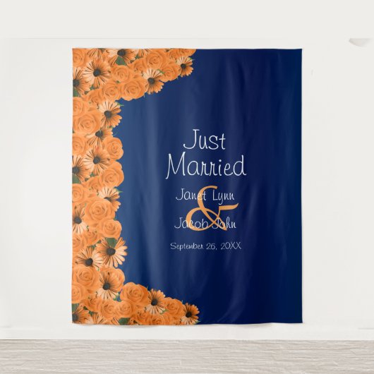 Schöne Orange Rose und Navy Blue II Wandteppich (Vorderseite)