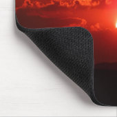 Schöne Orange und Rote Sonnenuntergänge Mousepad (Ecke)