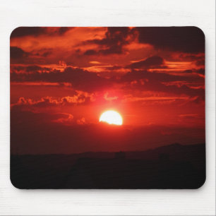 Schöne Orange und Rote Sonnenuntergänge Mousepad