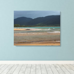 Schöne Panoramalandschaft mit Strand und Meer Leinwanddruck