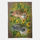 Schöne Pferde im Feld der Sonnenblumen Geschirrtuch (Vertikal)