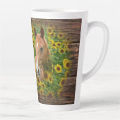 Schöne Pferde im Feld der Sonnenblumen Milchtasse (Rechts)