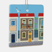Schöne portugiesische Häuser mit Fliesen oder Azul Keramikornament (Rechts)
