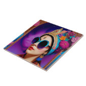 Schöne Prinzessin mit Sonnenbrille Fliese (Seite)