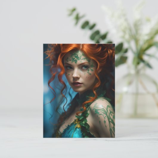 Schöne Redhead-Frau Postkarte (Stehend Vorderseite)