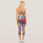 Schöne Regenbogenfarben Abstraktes Fraktal Kunst,  Capri Leggings (Rückseite)
