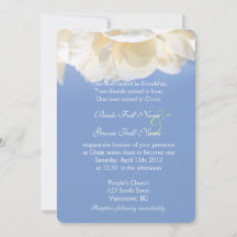 Schöne reine weiße Rosenblüten-Hochzeitseinladunge