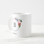 Schöne romantische Frühlingsmonogramm-Blumen Kaffeetasse (Vorderseite Links)