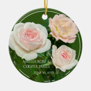 Schöne romantische Rosen in weißem Rosa Keramik Ornament