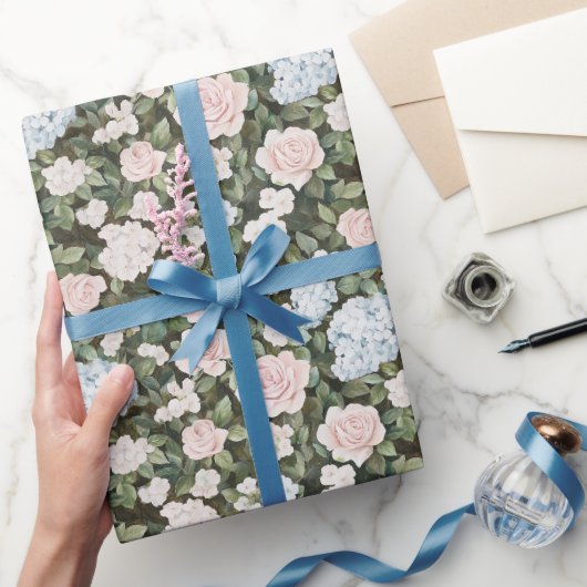 Schöne rosa blaue Blumen Brautparty Geschenkpapier (Schenken)