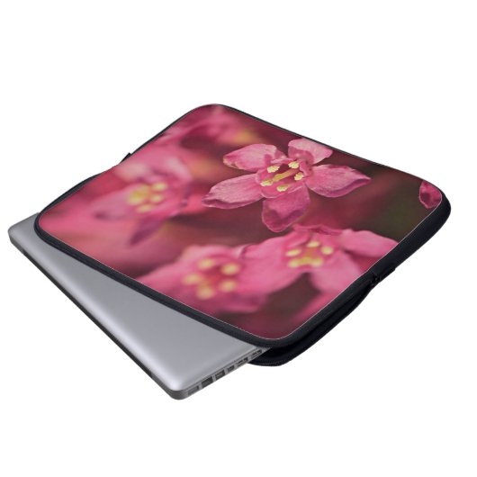Schöne rosa Blume Laptopschutzhülle (Vorne Knopf)