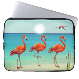 Schöne rosa Flamingos am Strand Laptopschutzhülle