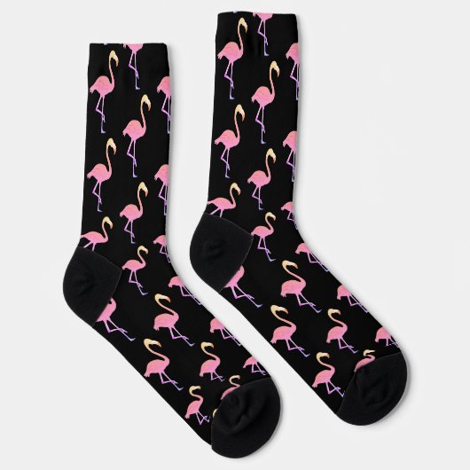 Schöne rosa Flamingos auf schwarzer Crew Socken (Rechts)