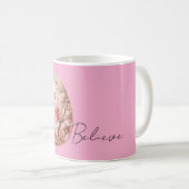 Schöne rosa Frühlingsblumen Osterei Kaffeetasse (VorderseiteRechts)