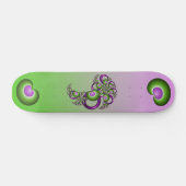 Schöne rosa grüne Herzen Modernes Abstraktes Frakt Skateboard (Horizontal)