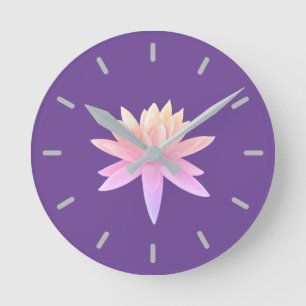 Schöne rosa Lila Frische Pasta machen Runde Wanduhr