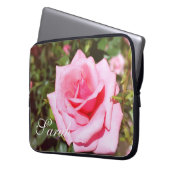 Schöne rosa Rosa Blume Laptop Gehäuse mit Namen. Laptopschutzhülle (Vorderseite Links)