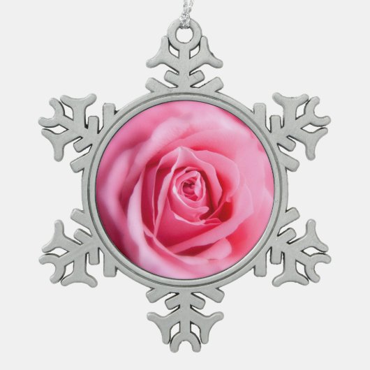 Schöne Rosa Rose Schneeflocken Zinn-Ornament (Vorderseite)