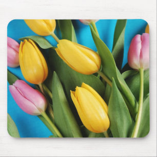 Schöne rosa und gelbe Frühlingtulis Mousepad