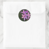 Schöne Rosa-violette Blütenaufkleber Runder Aufkleber (Tasche)