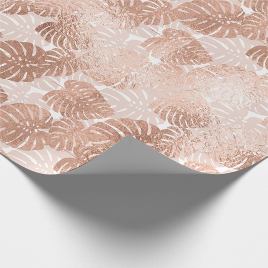 Schöne Rose Gold Crinkle Tropical Blätter Geschenkpapier (Ecke)