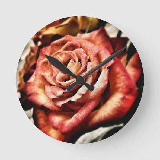 Schöne Rose Runde Wanduhr (Vorderseite)