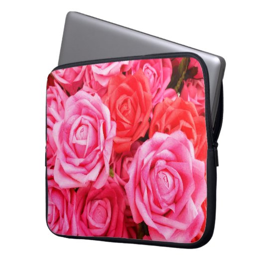 Schöne Rosen und Rosa Laptopschutzhülle (Vorderseite Links)