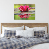Schöne Rot-Floating-Wasserlilie Leinwanddruck (Insitu (Schlafzimmer))