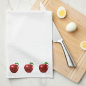 Schöne rote Äpfel auf weißem Küchentuch (Viertel Falte)