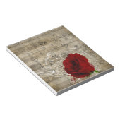 Schöne rote Rose Musiknoten wirbeln verblasstes Kl Notizblock (angewinkelt)