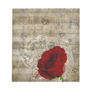 Schöne rote Rose Musiknoten wirbeln verblasstes Kl Notizblock