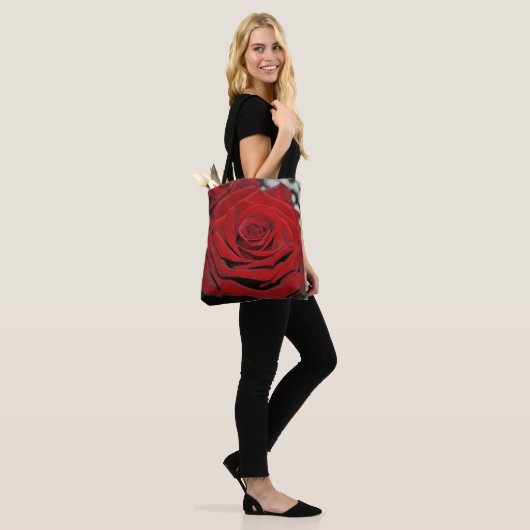Schöne Rote Rose Tasche (Am Model)