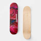 Schöne Rote Rosen Skateboard (Vorderseite)
