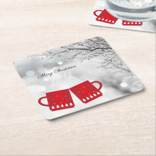 Schöne, rote Weihnachten ein Cup der Tee am Schnee Rechteckiger Pappuntersetzer