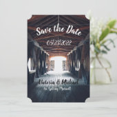 Schöne rustikale Brücke Save the Date Einladung (Stehend Vorderseite)