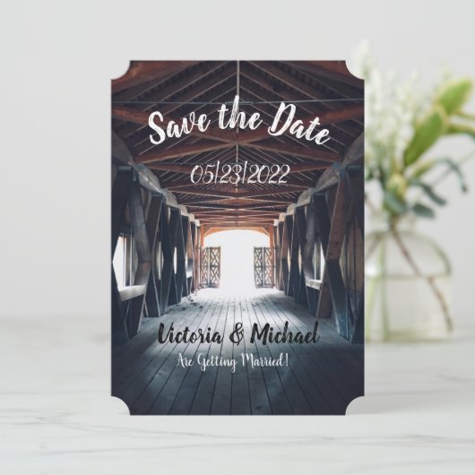 Schöne rustikale Brücke Save the Date Einladung (Stehend Vorderseite)