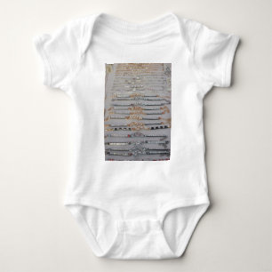 Schöne Sammlung von Diamind Jewels Herzdesign Baby Strampler