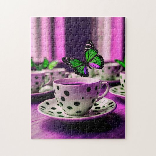 Schöne Schmetterlinge auf Polka-Dot Cups Puzzle (Vertikal)