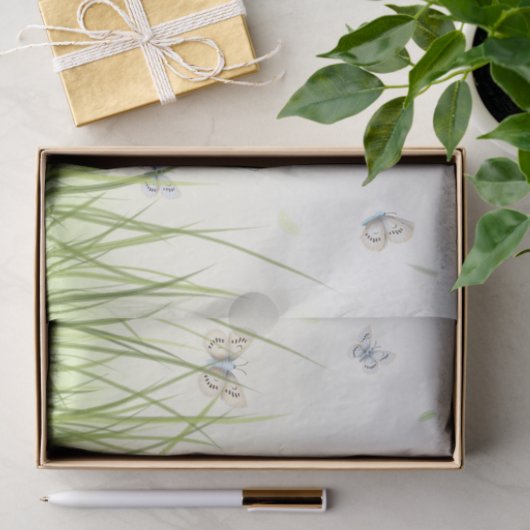 Schöne Schmetterlinge in Sunlit Grass Ethereal Seidenpapier (Geschenk)