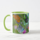 Schöne Schmetterlinge Wilde Blume Liebe mit Grün Tasse (Links)