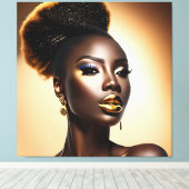 Schöne schwarze Frau mit goldenen Highlights Leinwanddruck (Insitu (Holzboden))