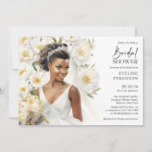 Schöne schwarze Hautbraut mit Hochzeitskogo Einladung (Vorderseite)