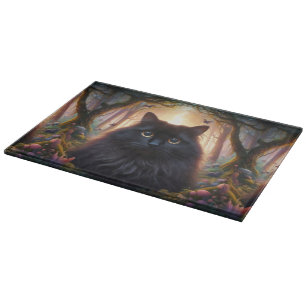 Schöne schwarze Katze mit goldenen Augen Schneidebrett
