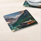 Schöne Seehütte im Gebirge Rechteckiger Pappuntersetzer (angewinkelt)