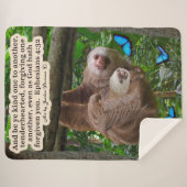 Schöne Sloth-Schrift: Ephesians 4:32 Sherpadecke (Vorderseite (Horizontal))