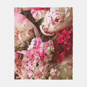 Schöne Sommerblumen. Bouquet aus rosa Pfingstrose Fleecedecke