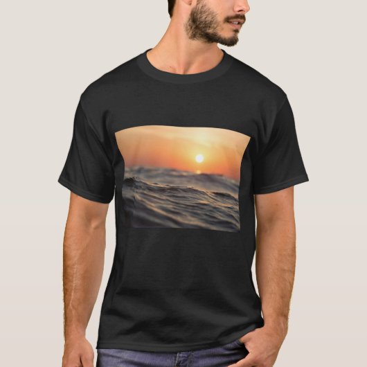 Schöne Sonnenuntergangsszene T-Shirt (Vorderseite)