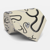 Schöne Stethoskope für Ärzte auf beigem Champagner Krawatte (Gerollt)