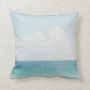 Schöne Strandfotografie Cool Blue Ocean Skies Kissen